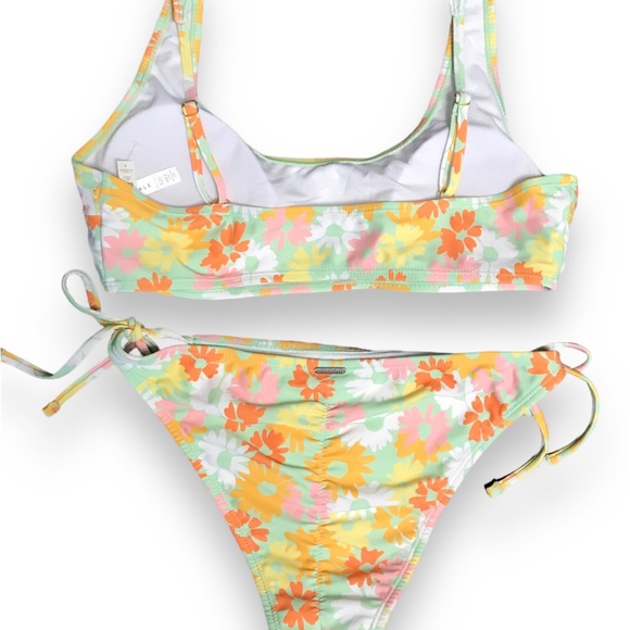 BNWT Aero Baiting Suit! Really cute with floral pattern - Picture 2 of 7